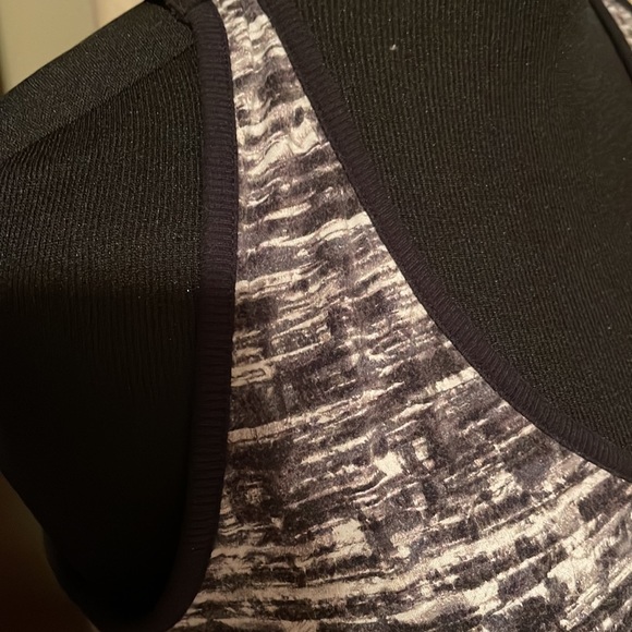 Athleta to and fro sport dress - Picture 3 of 6